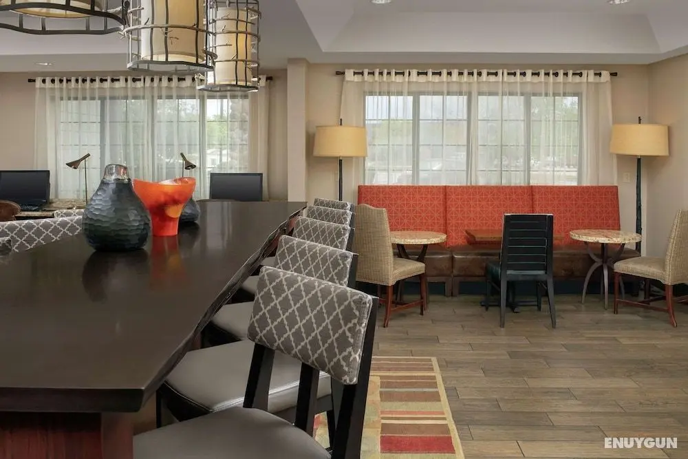 Hampton Inn Kansas City The Legends - Lobi