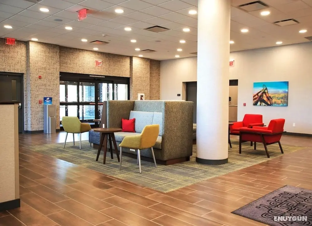 Hampton Inn Lead - Lobi