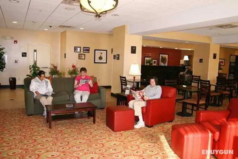 Hampton Inn Lenoir City - Genel