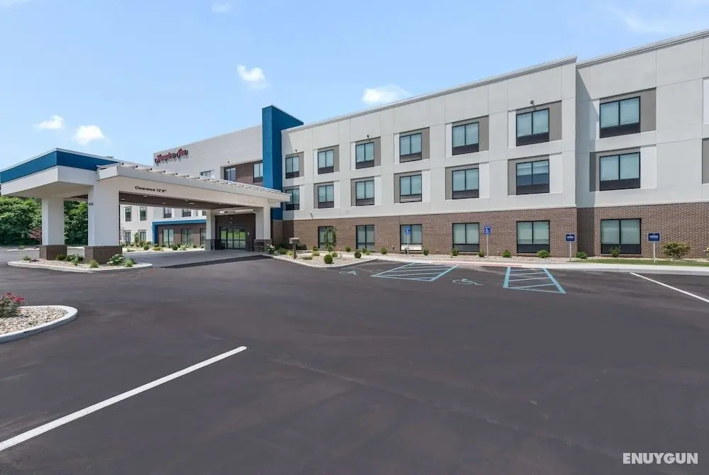 Hampton Inn Niles - Dış Mekan