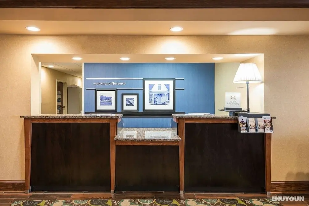 Hampton Inn & Suites Florence Center - Lobi