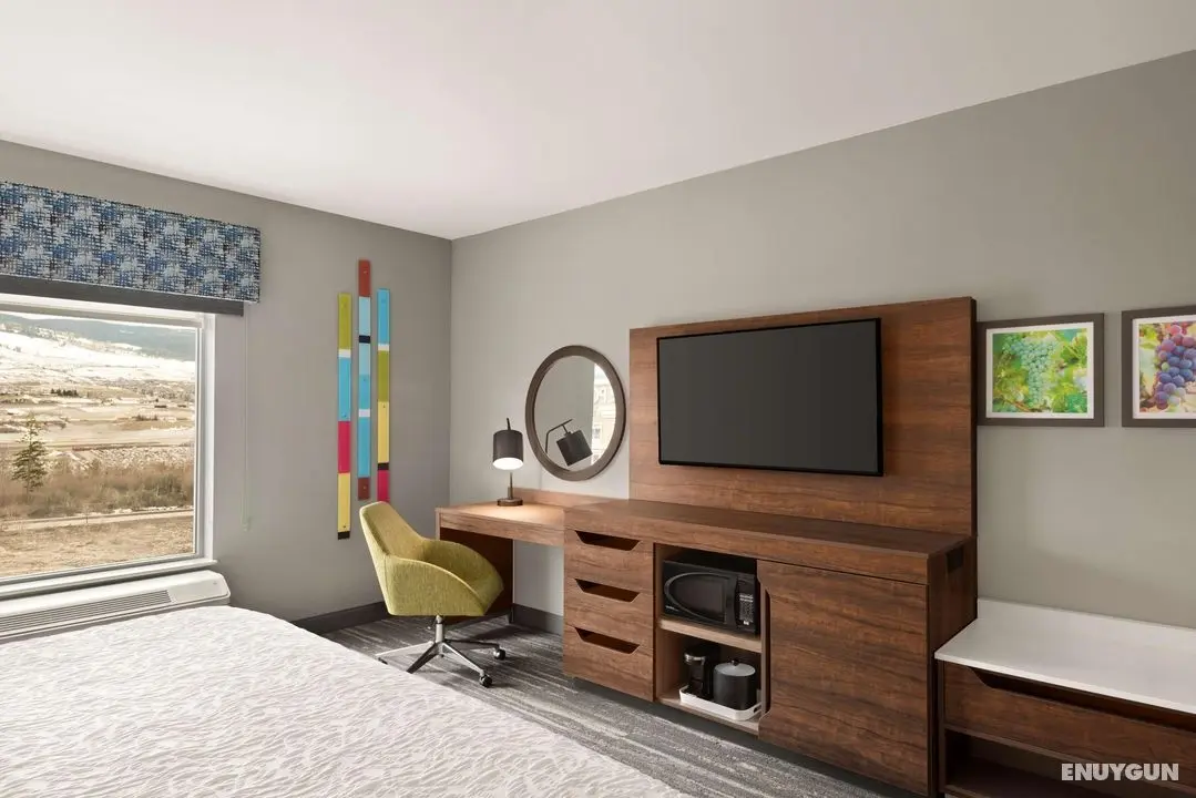 HAMPTON INN SUITES KELOWNA BRITISH COLUMBIA CANADA - Oda