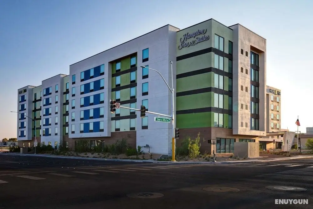 Hampton Inn & Suites Las Vegas Convention Center - No Resort Fee - Dış Mekan