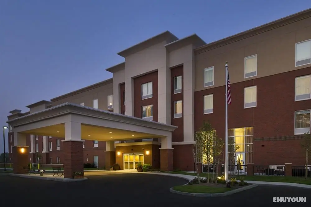 Hampton Inn and Suites Syracuse/Carrier Circle - Genel