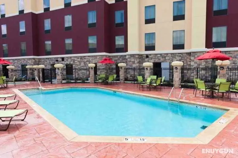 Hampton Inn and Suites Tulsa Central - Genel