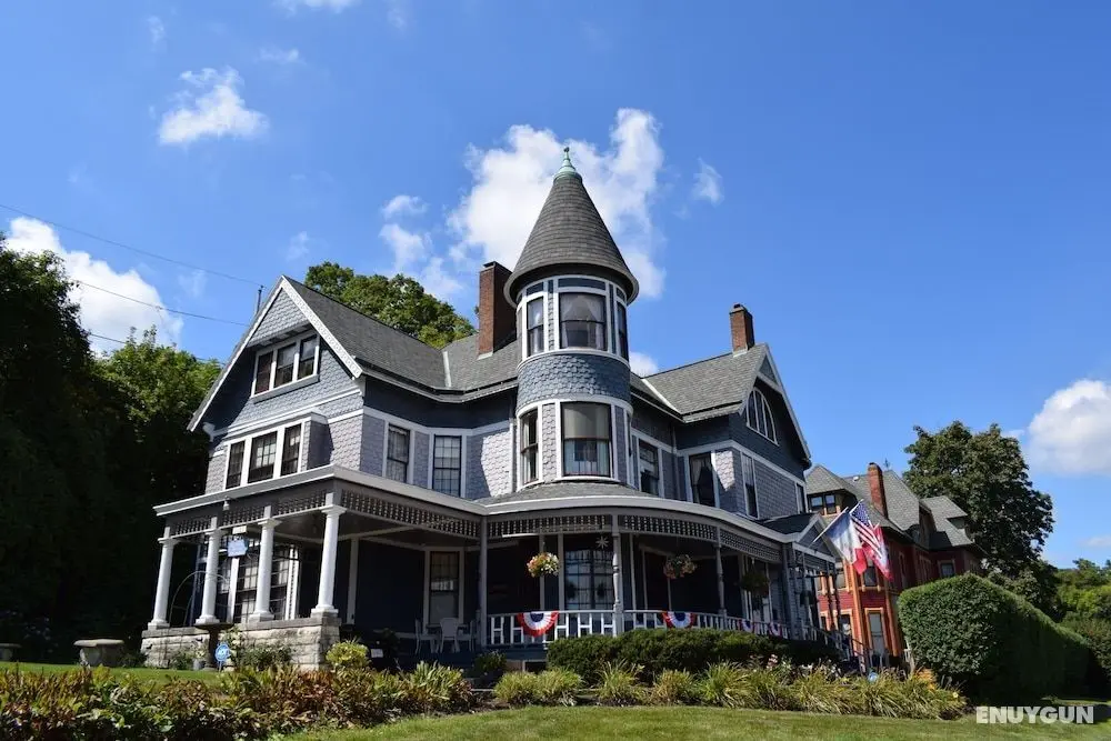 The Hancock House - Dış Mekan