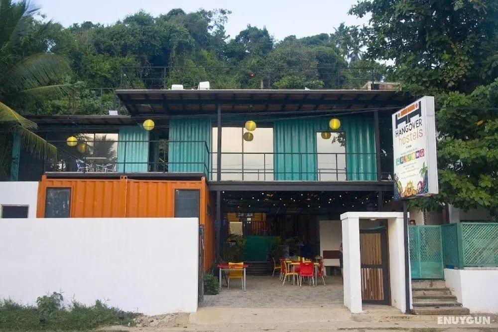 Hangover Hostels at Mirissa - Öne Çıkan Resim