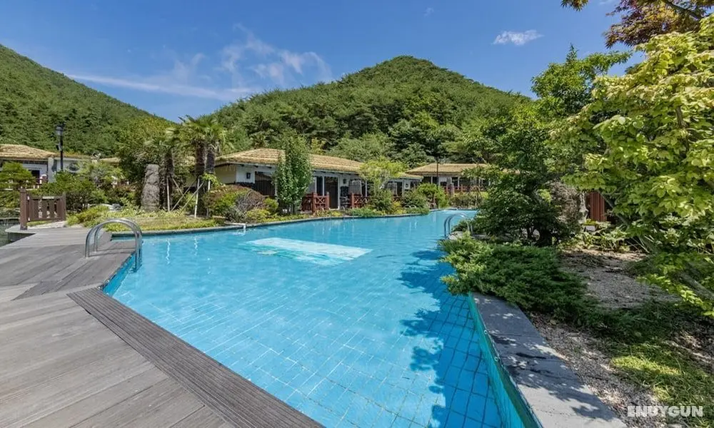 Hansan Marina Hotel & Resort - Havuz