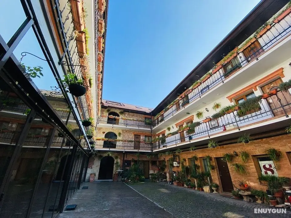 Hotel Hanul Fullton - Dış Mekan