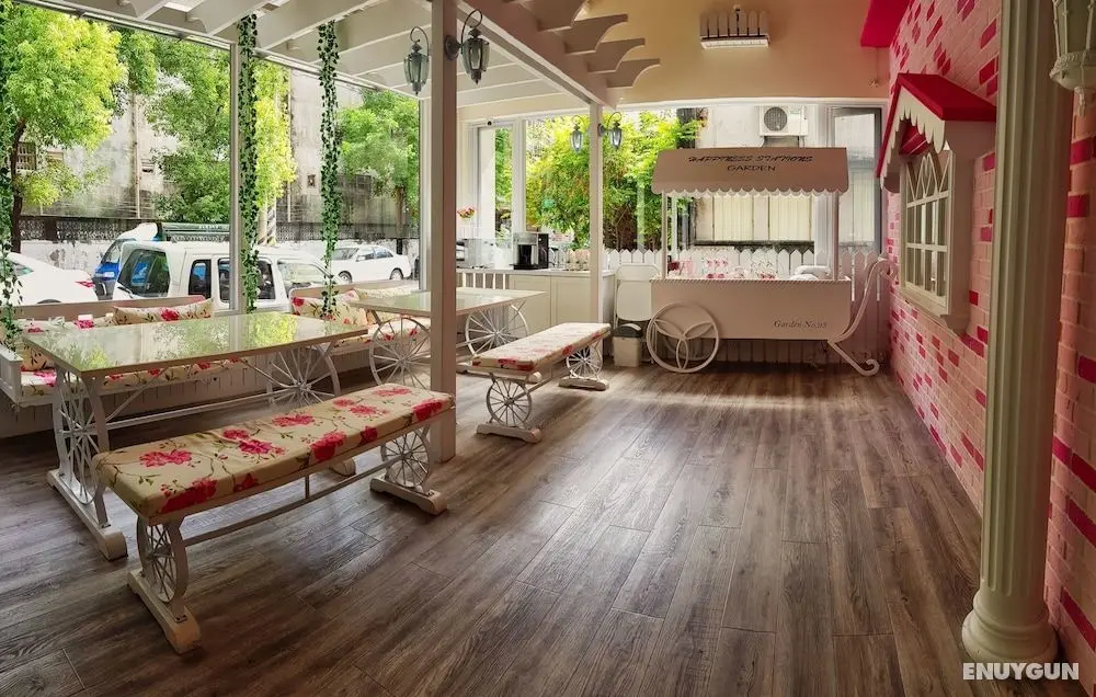 Happiness station B&B - Öne Çıkan Resim