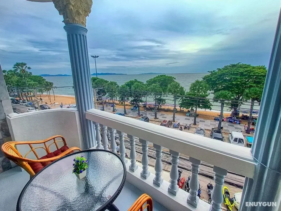 Happy Vikings - Beachfront - Öne Çıkan Resim