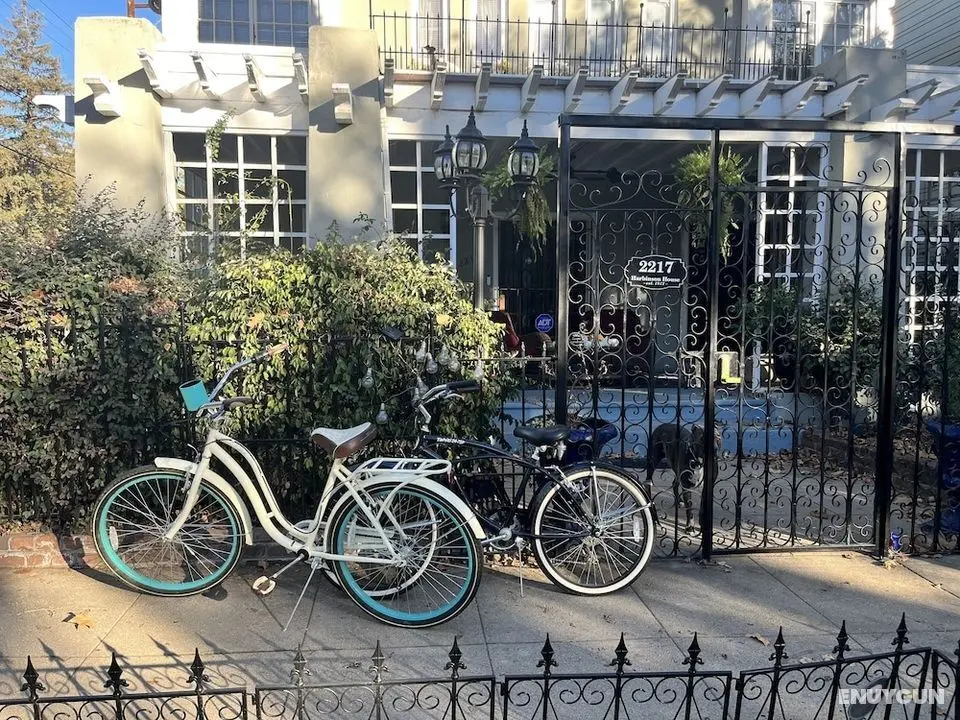 Harbinson House - Öne Çıkan Resim