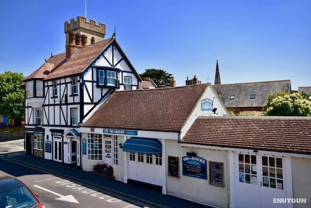 Harbour Life Dog Welcoming Yarmouth First Floor Apartment Sleeps 4 - Oda