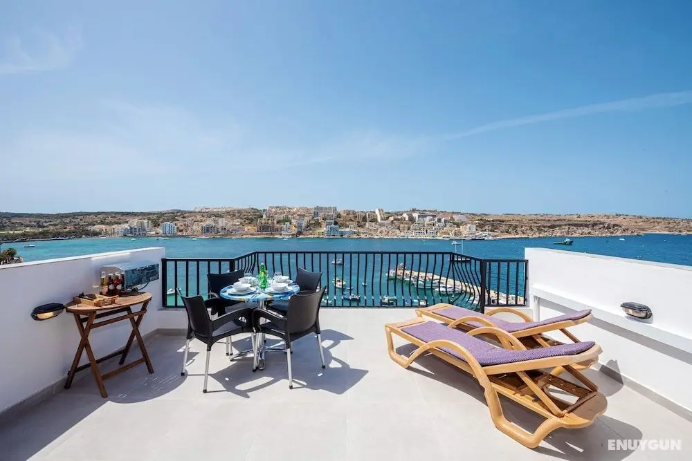 Harbour Lights Seafront Penthouse by Getaways Malta - Öne Çıkan Resim