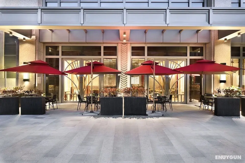 Harbour Plaza Metropolitan - Yerinde Yemek