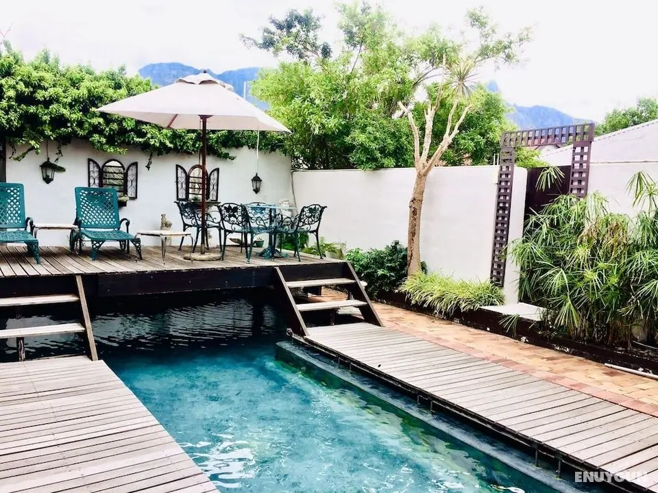 Harfield Guest Villa - Havuz