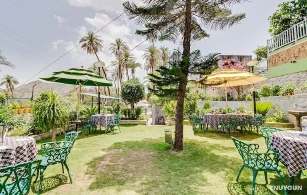 Hari Niwas - A Boutique Garden Resort Mount Abu - Yerinde Yemek