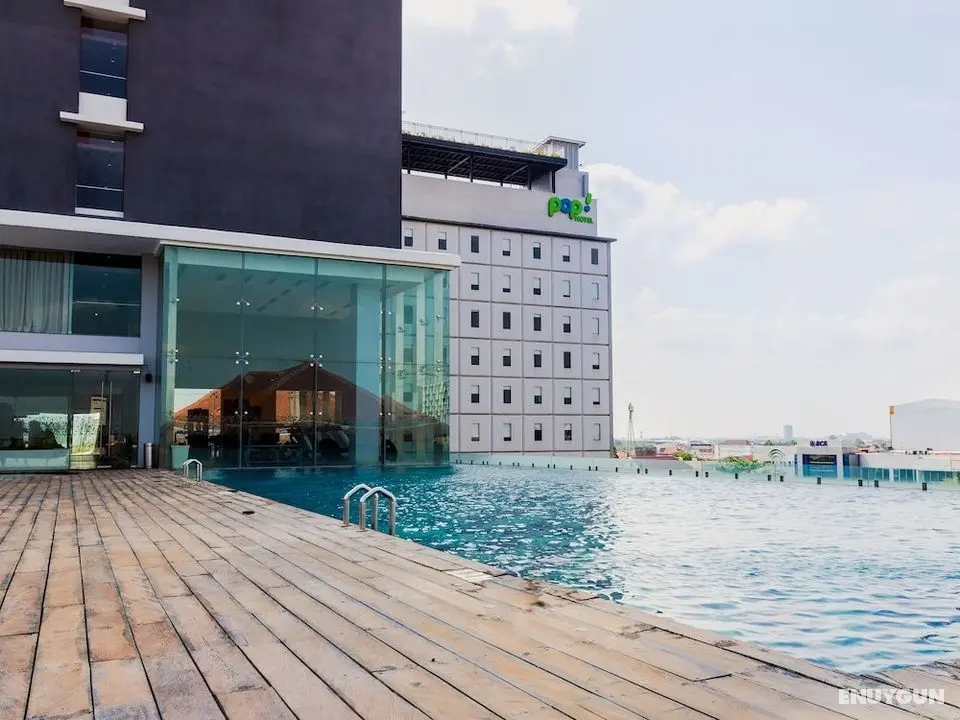 Harris Hotel & Conventions Solo - Havuz