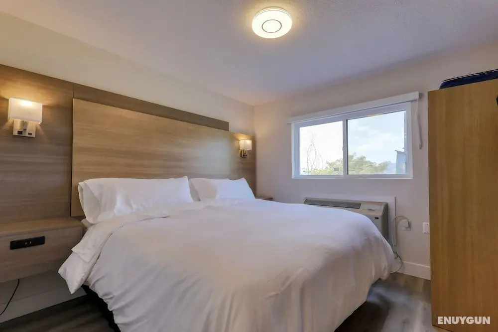 Harrison Grand Motel LTD. - Oda
