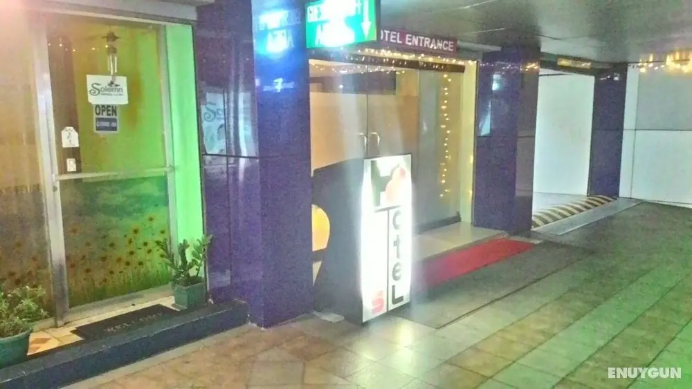 Harts Hotel Quezon City - Dış Mekan