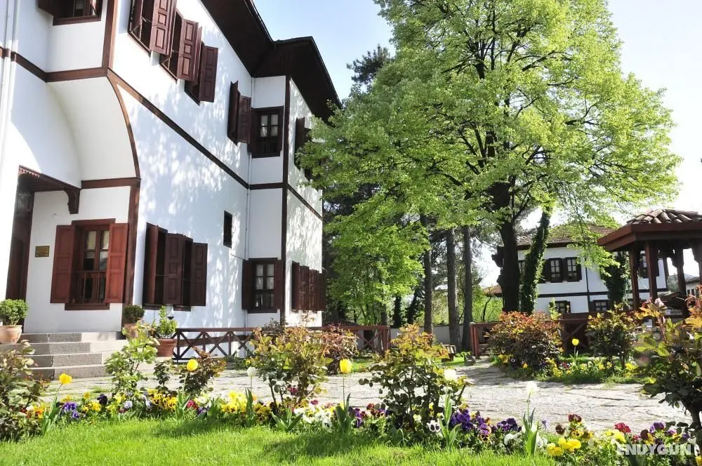 Havuzlu Asmazlar Konağı - Bahçeler