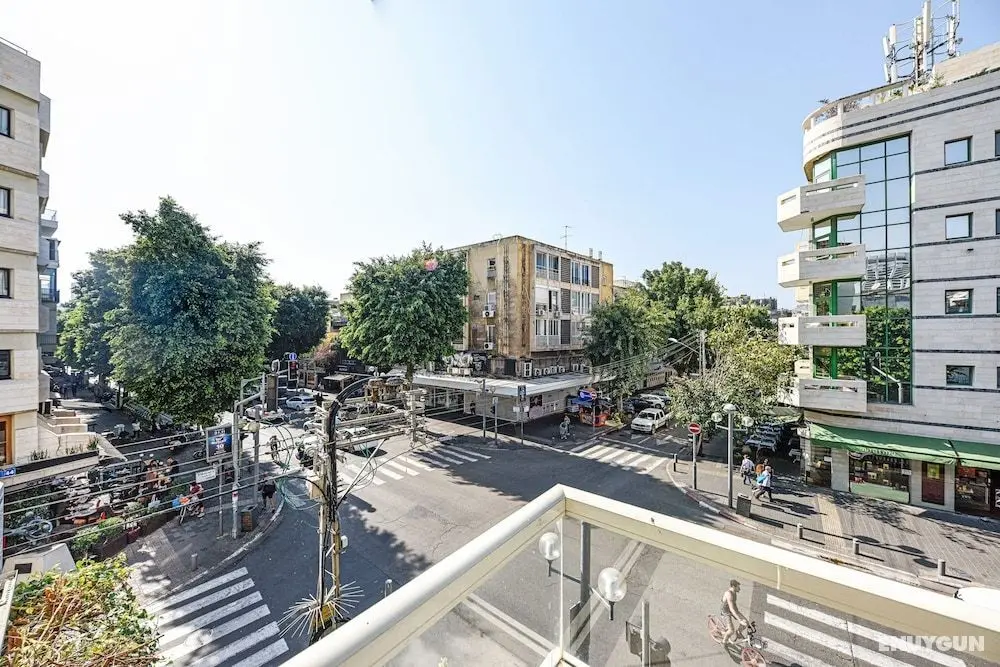 Heart of TLV-Modern wBalcony- 3BD & 3BR - Oda Manzaraları