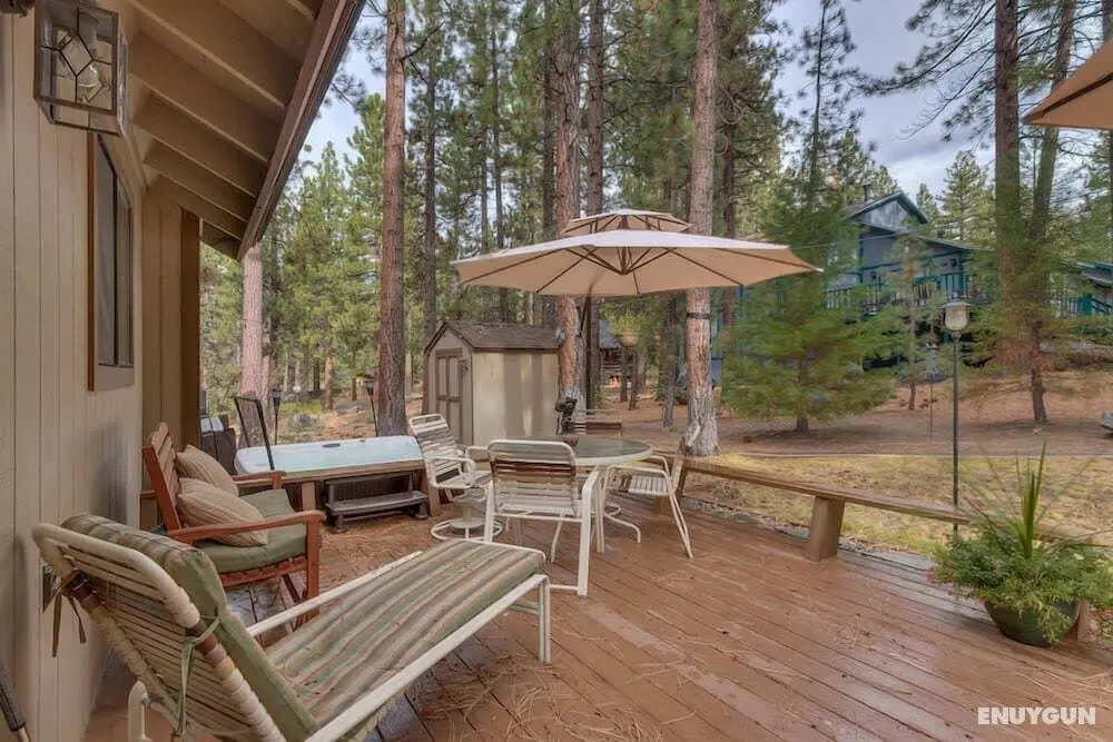 Heavenly Pines Close to the Lake - Oda Düzeni