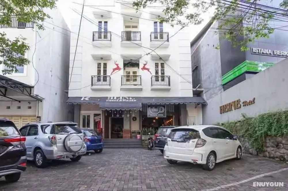 Heine Hotel - Öne Çıkan Resim
