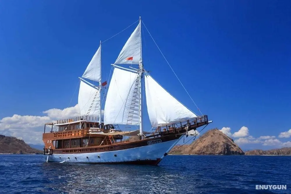 Helena Liveaboard - Öne Çıkan Resim