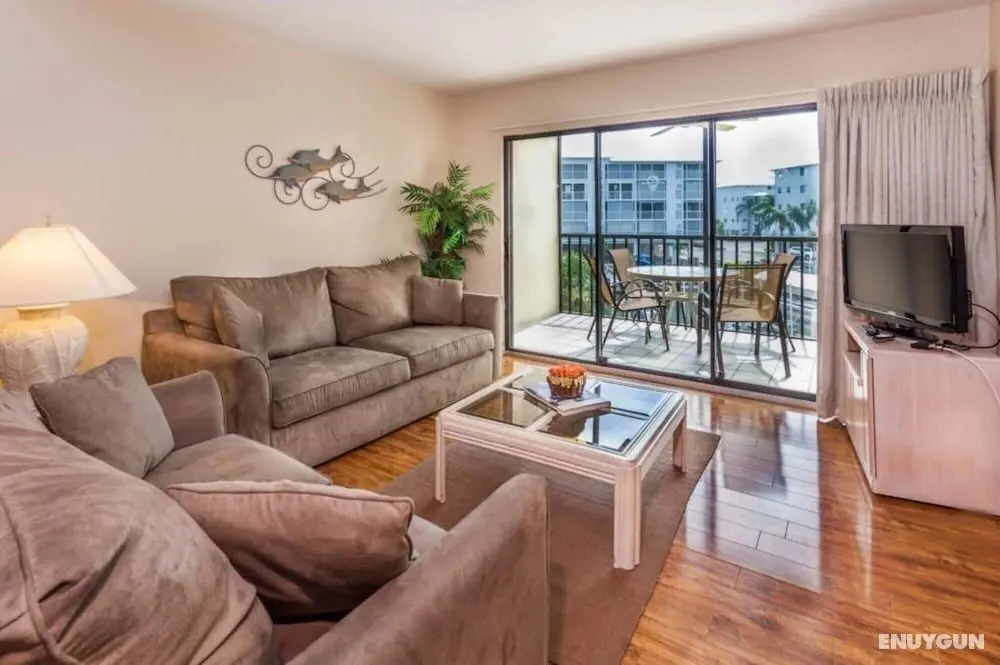 Helene s Santa Maria Harbour Condo - Oda