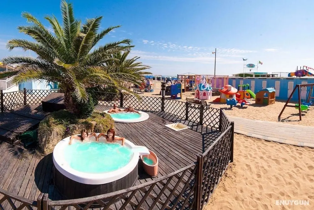 Hotel Helios - Havuz