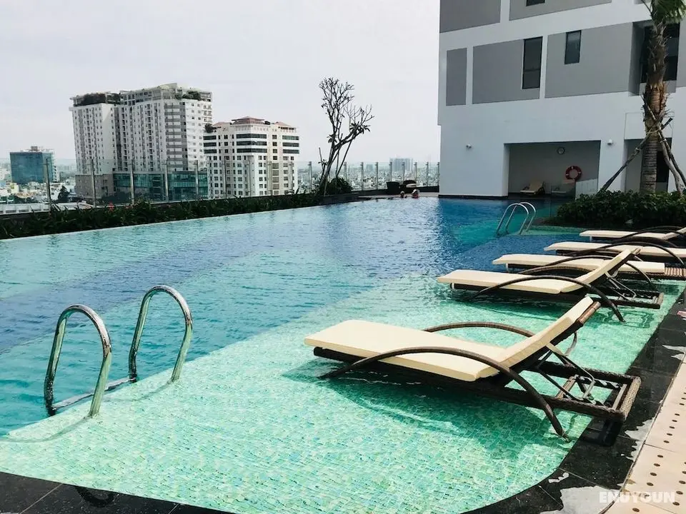 Henry Studio Luxury 2BR SWPool 17th - Öne Çıkan Resim
