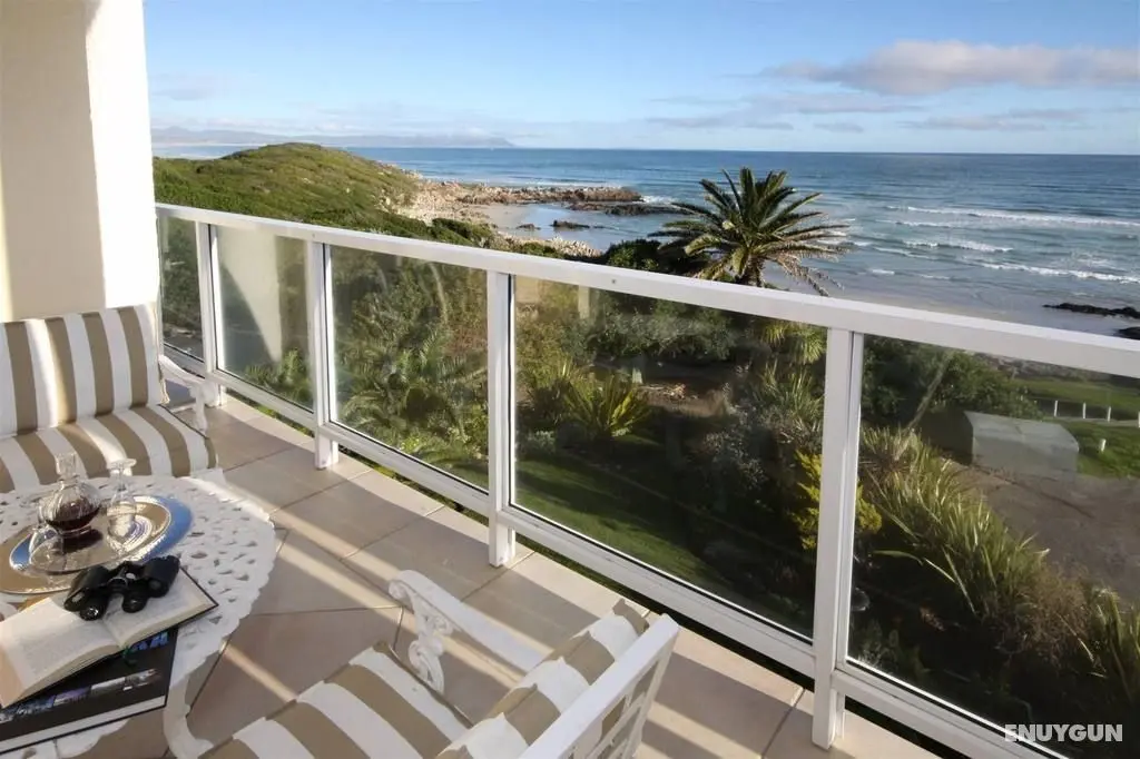 Hermanus Beachfront Lodge - Oda