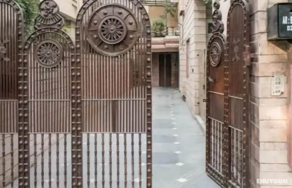 Hide-In Hostel Delhi - Dış Mekan