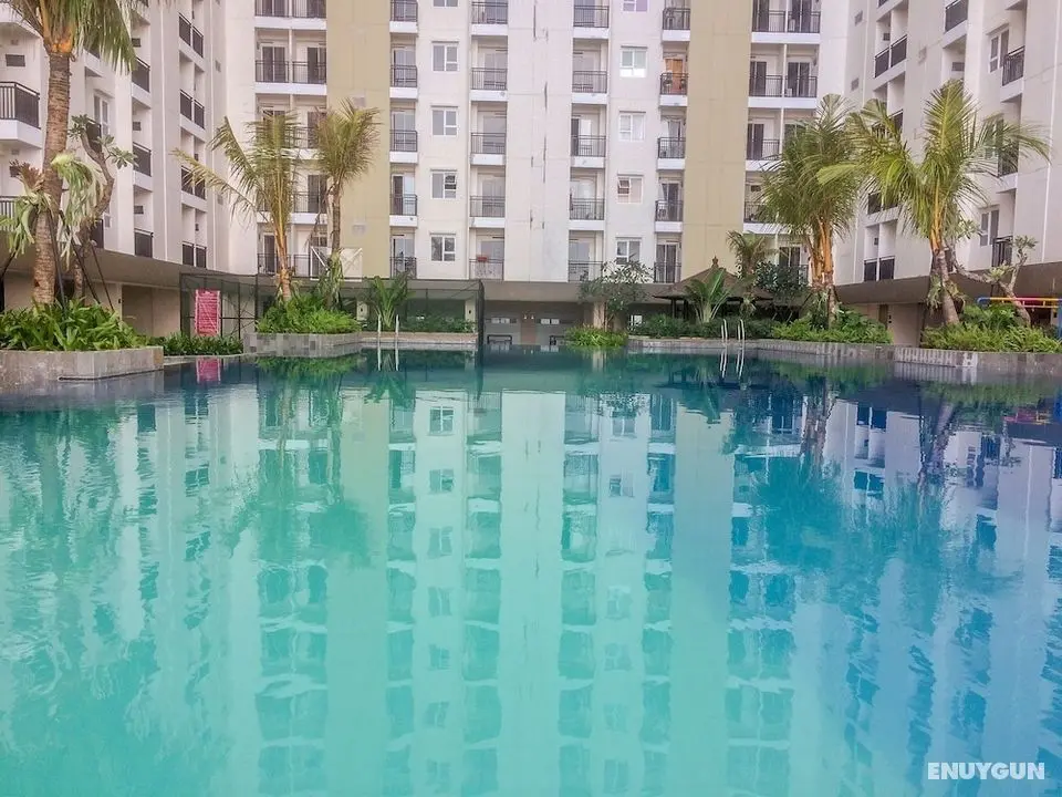 Highest Value 2BR Apartment at Cinere Resort - Havuz