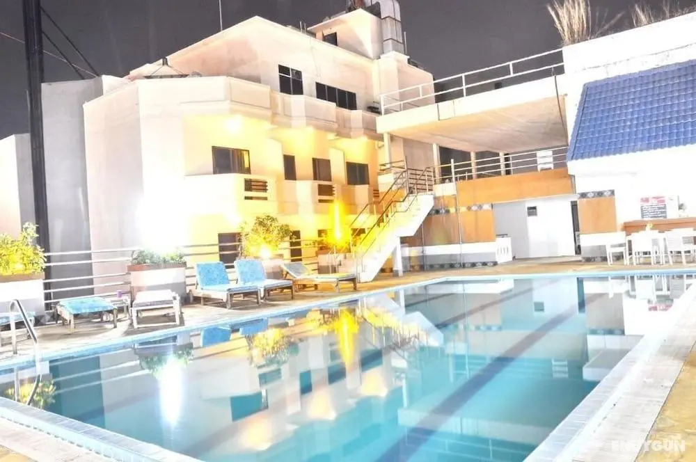 Highfive Hotel - Havuz
