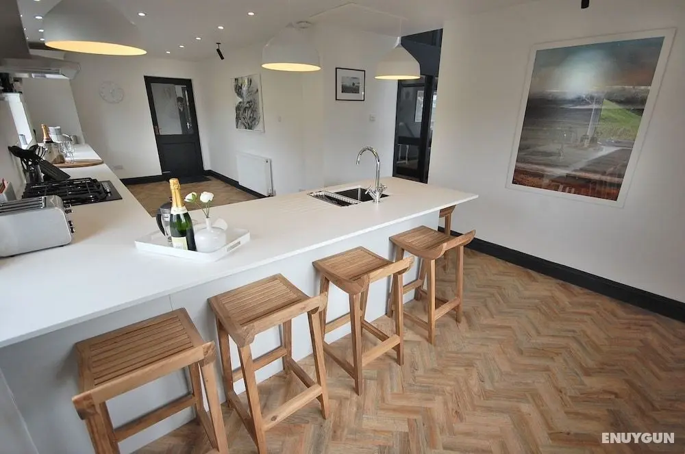 Highwood House - Luxury Cottage Hot Tub Sea Views - Oda