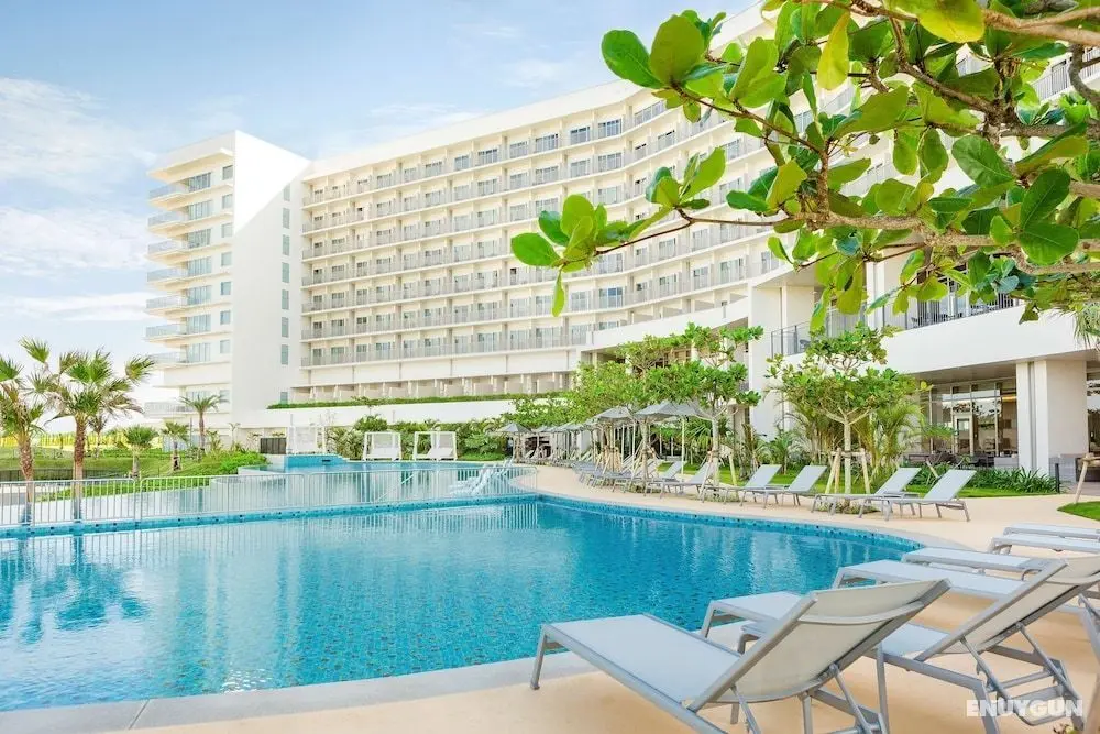 Hilton Club The Beach Resort Sesoko - Havuz