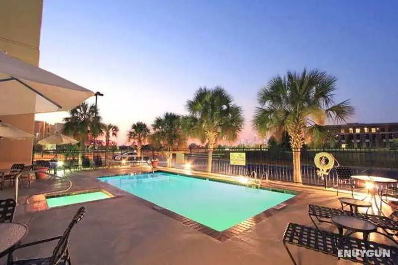 Hilton Garden Inn Baton Rouge Airport - Genel