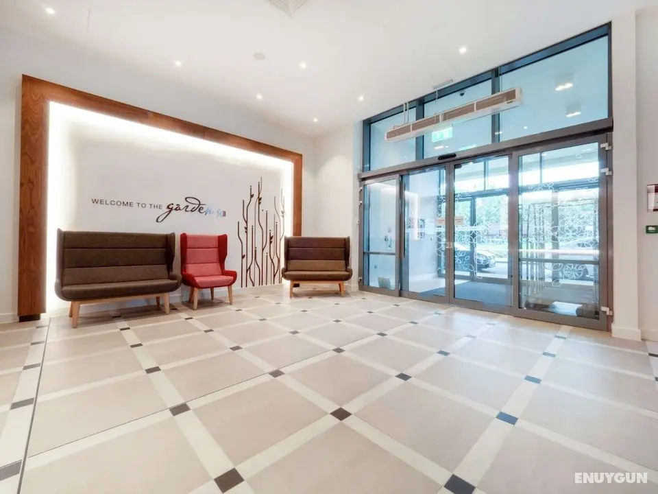 Hilton Garden Inn Birmingham Airport - Lobi