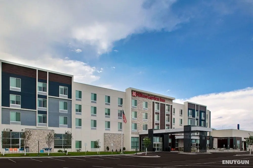 Hilton Garden Inn Cedar Rapids - Dış Mekan