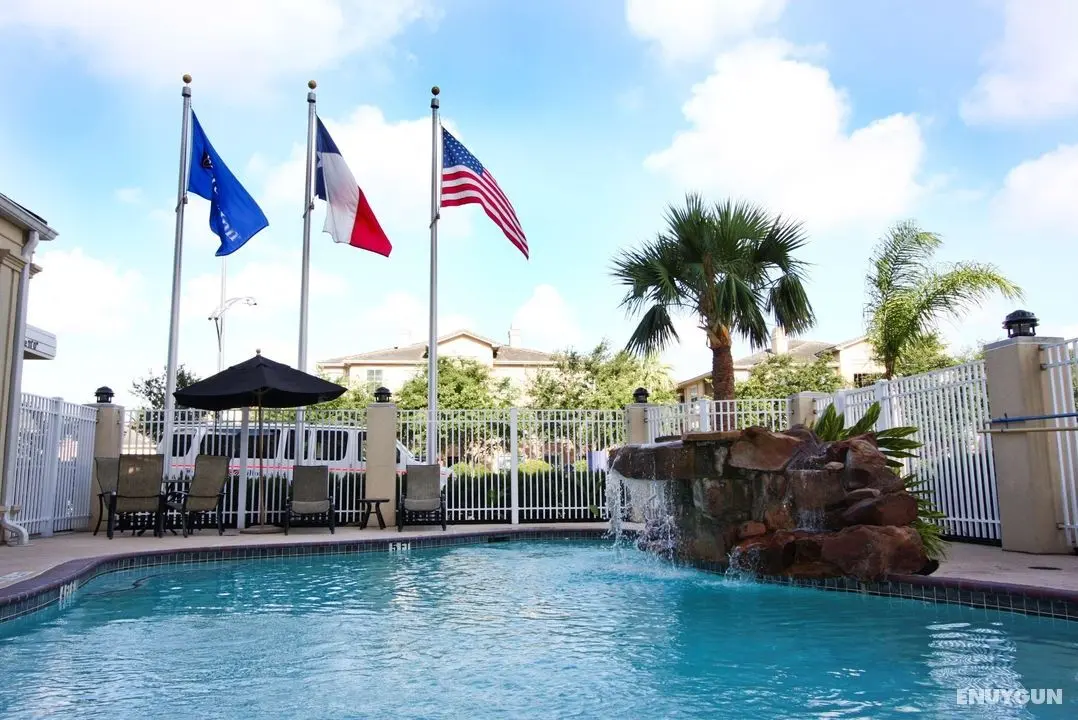Hilton Garden Inn Houston Energy Corridor - Havuz