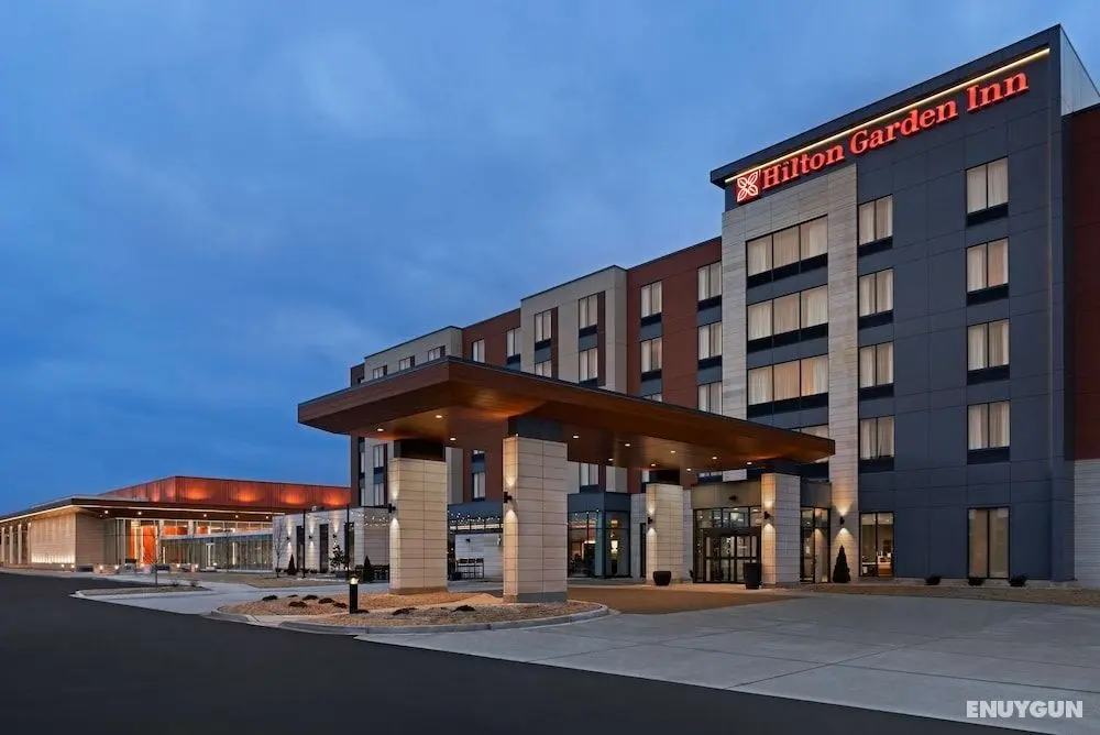 Hilton Garden Inn Milwaukee Brookfield Conference Center, WI - Dış Mekan