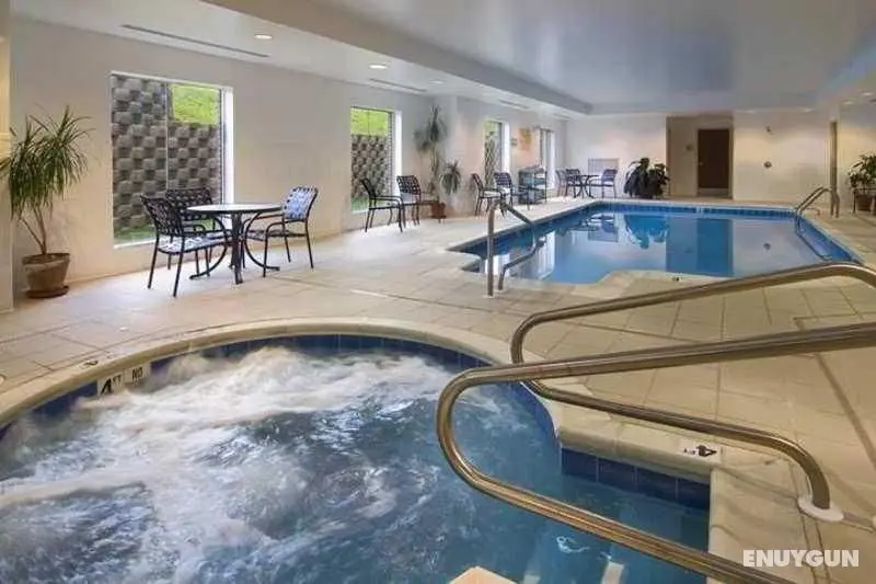 Hilton Garden Inn Morgantown - Genel