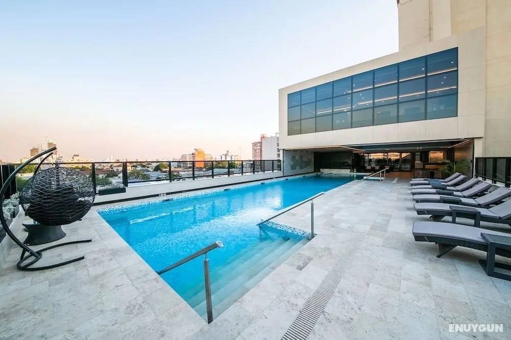 Hilton Garden Inn Santiago del Estero - Havuz
