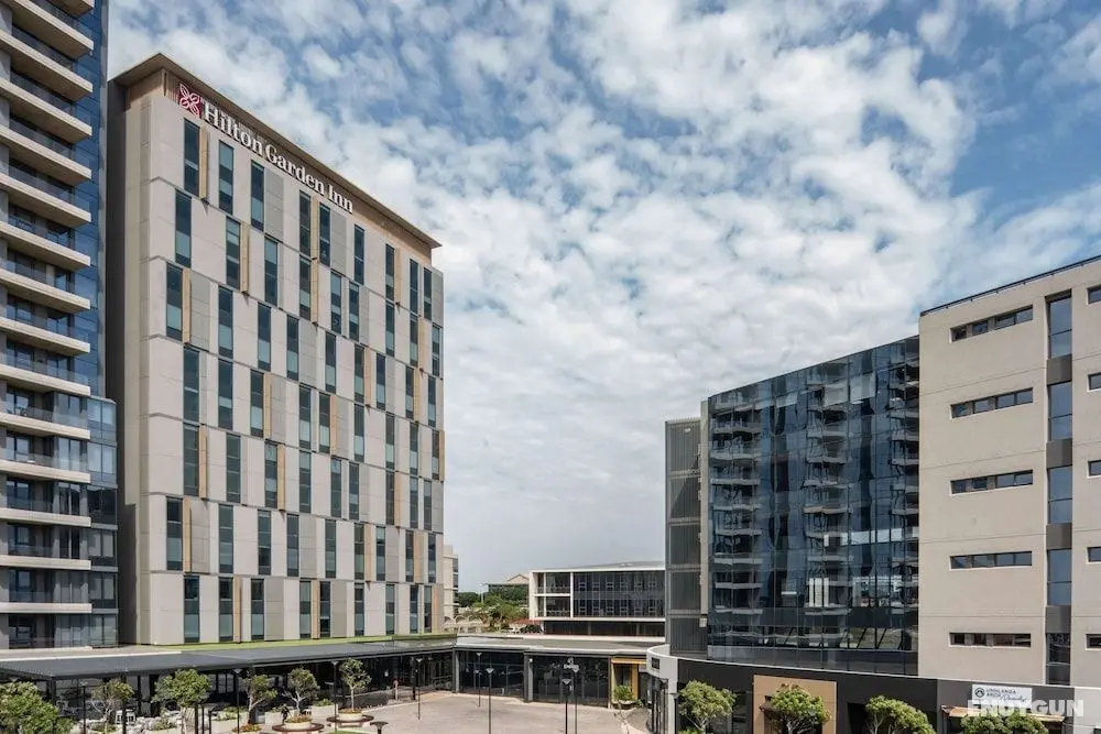 Hilton Garden Inn Umhlanga Arch - Dış Mekan