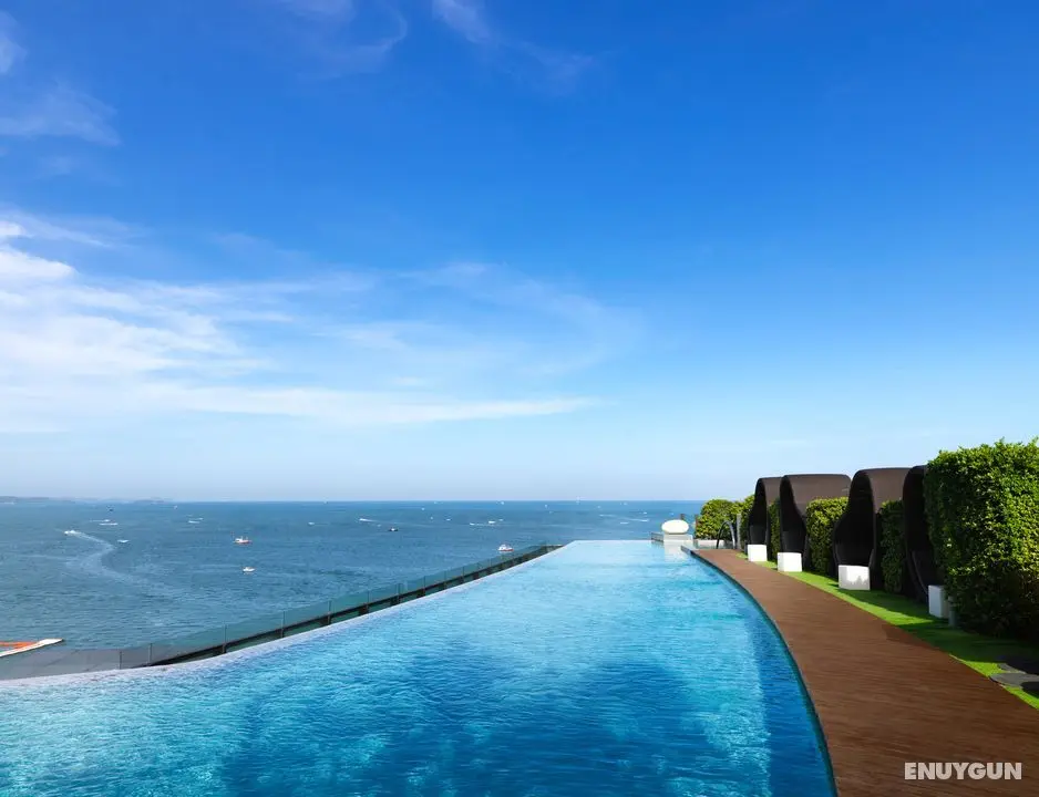 Hilton Pattaya - Havuz