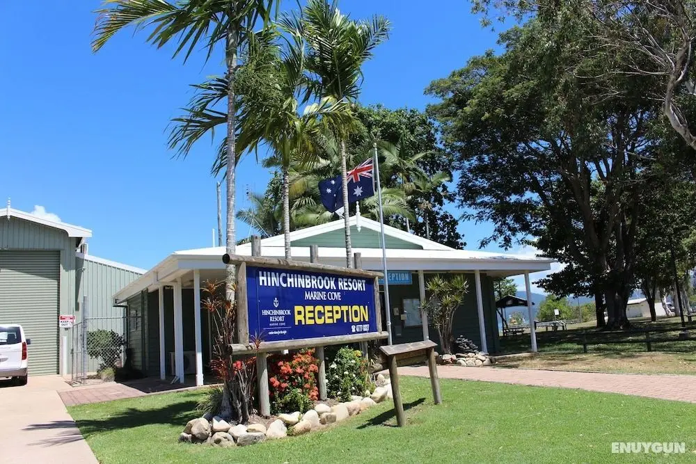 Hinchinbrook Resorts - Lobi