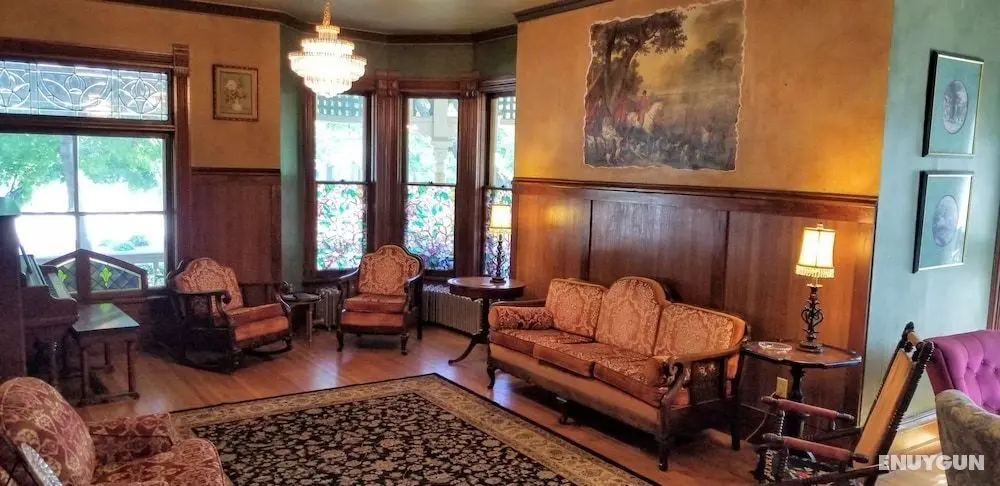 Historic Victorian Inn - Lobi