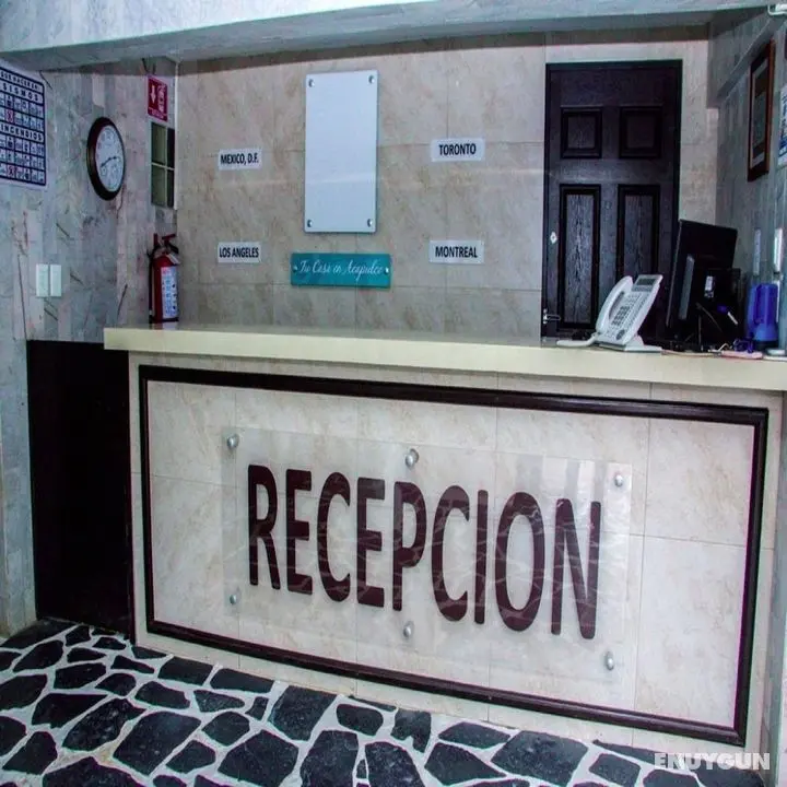 HM Hotel Marian - Lobi